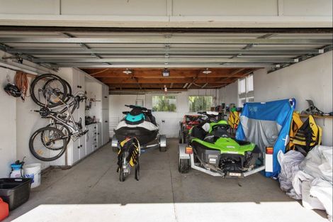 Photo of property in 10 Takamatua Beach Road, Takamatua, Akaroa, 7581