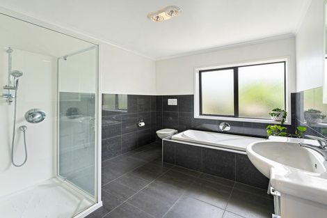 Photo of property in 48 Travers Road, Te Kauwhata, 3782