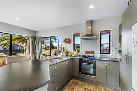 Photo of property in 27 Carina Way, Whitianga, 3510