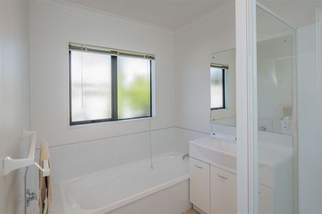 Photo of property in 2 Belle Maison Court, Levin, 5510