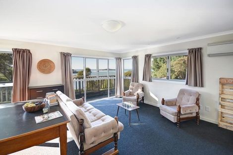 Photo of property in 3 Riverside Road, Taieri Mouth, 9091