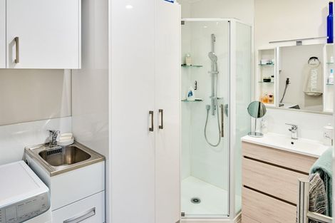 Photo of property in 8/238 Muritai Road, Eastbourne, Lower Hutt, 5013