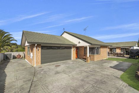 Photo of property in 18 Reremanu Place, Weymouth, Auckland, 2103
