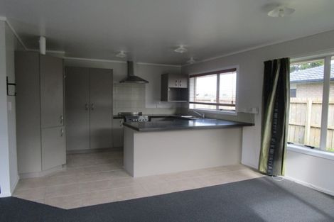 Photo of property in 4a Cross Street, Papakura, 2110