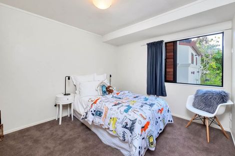 Photo of property in 41 Mayfair Crescent, Mairangi Bay, Auckland, 0630