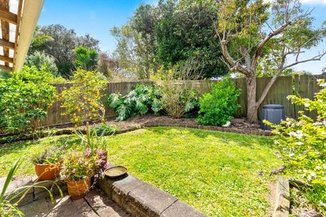 Photo of property in 10 Bonita Avenue, Stanmore Bay, Whangaparaoa, 0932