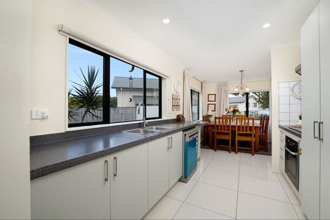 Photo of property in 20 Pyramid Place, Glen Eden, Auckland, 0602