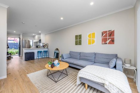 Photo of property in 2/125b Metcalfe Road, Ranui, Auckland, 0612