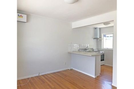 Photo of property in 2/118 Lake Road, Belmont, Auckland, 0622