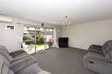 Photo of property in 1/9a Avonhead Road, Avonhead, Christchurch, 8042