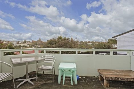 Photo of property in 33 Henderson Crescent, Parkvale, Tauranga, 3112