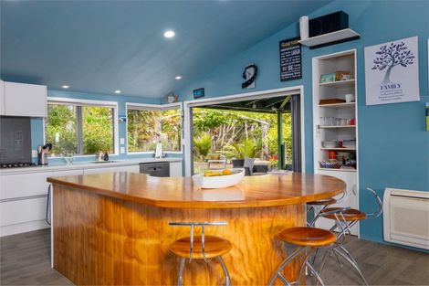 Photo of property in 104 Te Wahapu Road, Russell, 0272