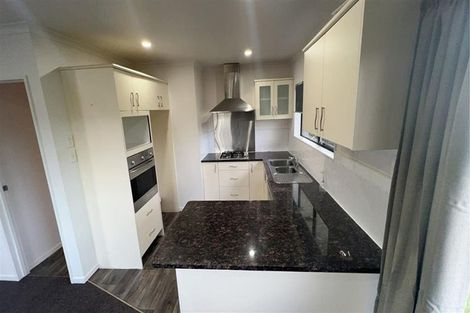 Photo of property in 25 Chieftain Rise, Goodwood Heights, Auckland, 2105