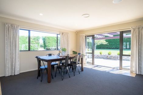 Photo of property in 34 Schnell Drive, Kelvin Grove, Palmerston North, 4414