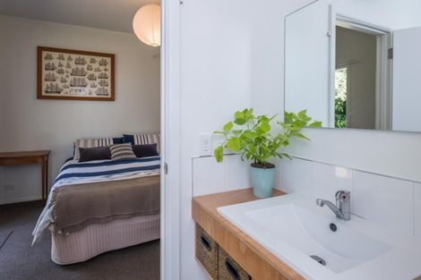 Photo of property in 24 Queens Road, Waikanae Beach, Waikanae, 5036