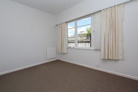 Photo of property in 18 Oxford Street, Fairfield, Hamilton, 3214