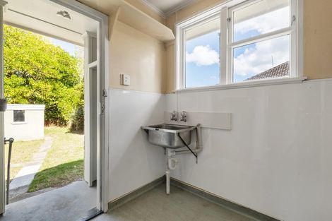 Photo of property in 59 Roberts Avenue, Bayswater, Auckland, 0622