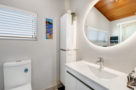 Photo of property in 1/34 Totara Road, Stanmore Bay, Whangaparaoa, 0932