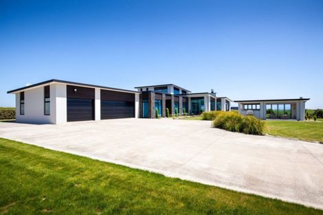 Photo of property in 866 Otaraoa Road, Tikorangi, Waitara, 4383