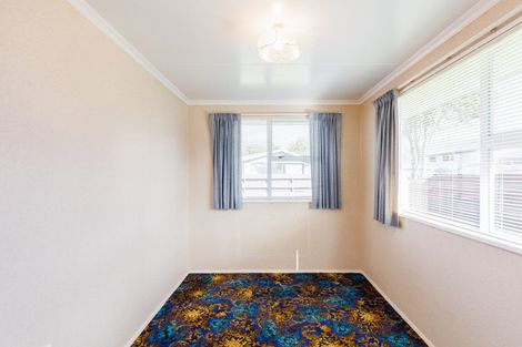 Photo of property in 11 Cecil Place, Cloverlea, Palmerston North, 4412