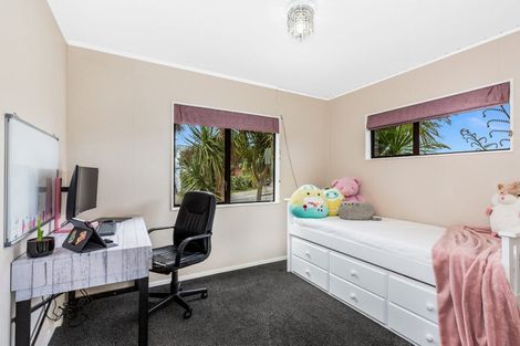 Photo of property in 35 Doncaster Terrace, Ascot Park, Porirua, 5024