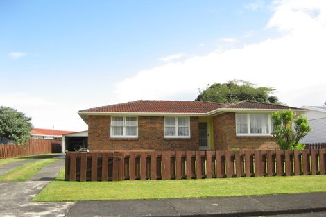 Photo of property in 8 Marybeth Place, Rosehill, Papakura, 2113