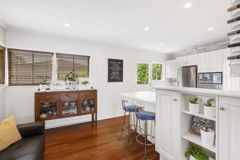 Photo of property in 70 Ray Small Drive, Pahurehure, Papakura, 2113