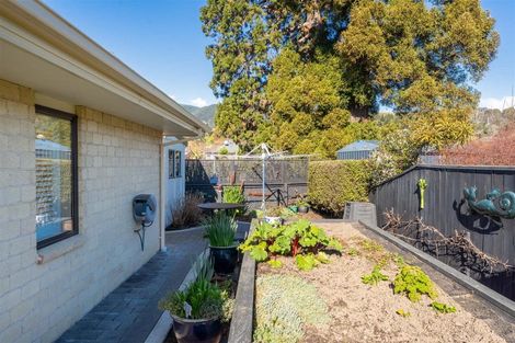 Photo of property in 10 Woodstock Place, Stoke, Nelson, 7011