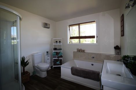 Photo of property in 86 Newcastle Street, Clyde, 9330