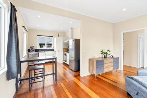 Photo of property in 75 Queen Street West, Levin, 5510