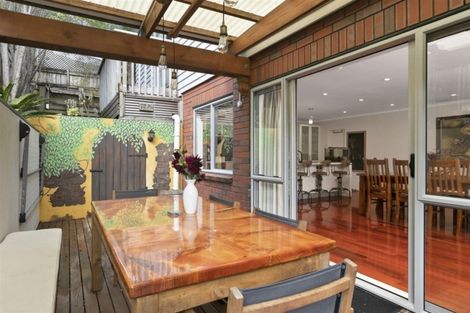 Photo of property in 14 Mulu Place, Fairview Heights, Auckland, 0632