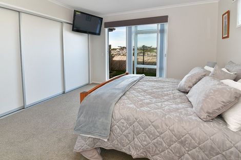 Photo of property in 24 Manuel Road, Silverdale, 0932