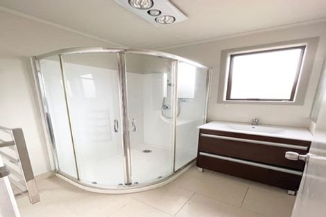 Photo of property in 99 Vodanovich Road, Te Atatu South, Auckland, 0610