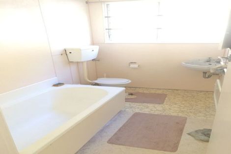 Photo of property in 1/29 Clifton Terrace, Kelburn, Wellington, 6012