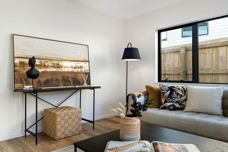 Photo of property in 35c Royton Avenue, Mangere East, Auckland, 2024