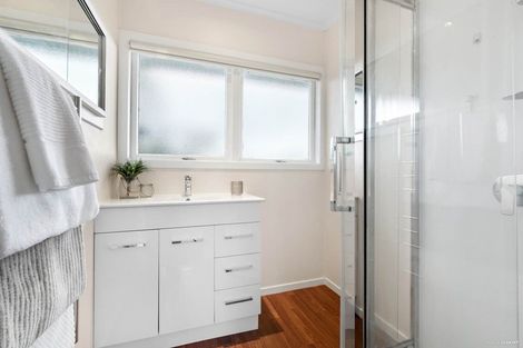 Photo of property in 49 Tiraumea Drive, Pakuranga, Auckland, 2010