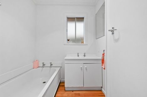 Photo of property in 136 Bryant Road, St Andrews, Hamilton, 3200