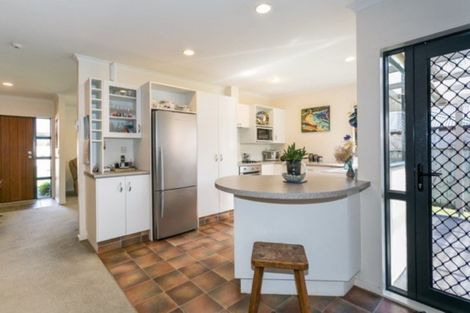 Photo of property in 12b Arataki Road, Havelock North, 4130