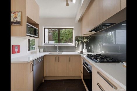 Photo of property in 1/324 Glenfield Road, Glenfield, Auckland, 0629