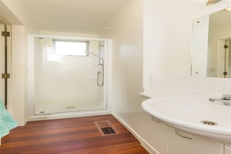 Photo of property in 2 Reserve Road, Plimmerton, Porirua, 5026