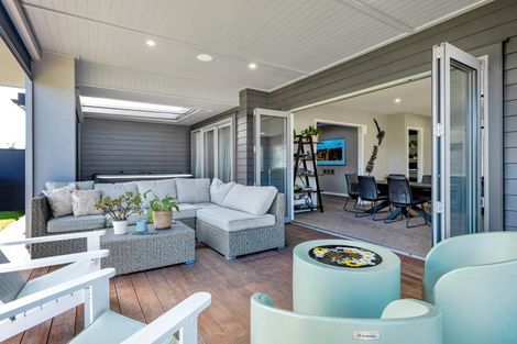 Photo of property in 17 Honeyfield Drive, Whalers Gate, New Plymouth, 4310