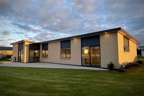 Photo of property in 8 Chatham Rise, Seaward Bush, Invercargill, 9812