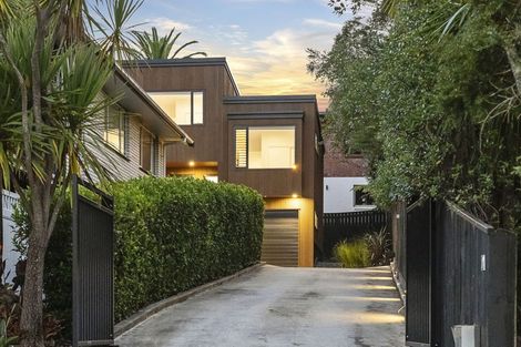 Photo of property in 10a Surville Place, Mairangi Bay, Auckland, 0630