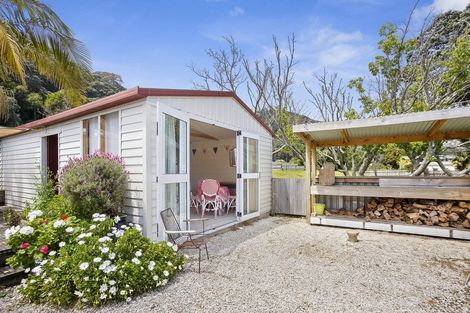 Photo of property in 5 Aputa Avenue, Te Puru, Thames, 3575