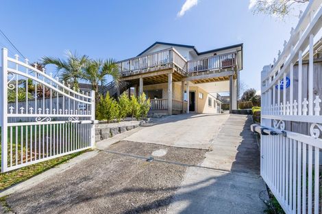 Photo of property in 36 Makora Road, Massey, Auckland, 0614