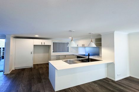 Photo of property in 15 Sealord Place, Manurewa, Auckland, 2102