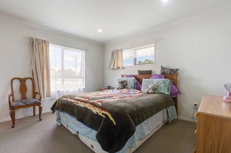 Photo of property in 114 Porchester Road, Papakura, 2110