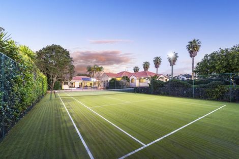 Photo of property in 9 Burgundy Park Avenue, Henderson, Auckland, 0612