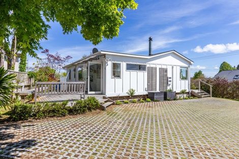 Photo of property in 49 Matuku Street, Two Mile Bay, Taupo, 3330