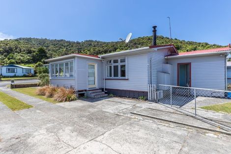 Photo of property in 20 Ashmore Avenue, Cobden, Greymouth, 7802